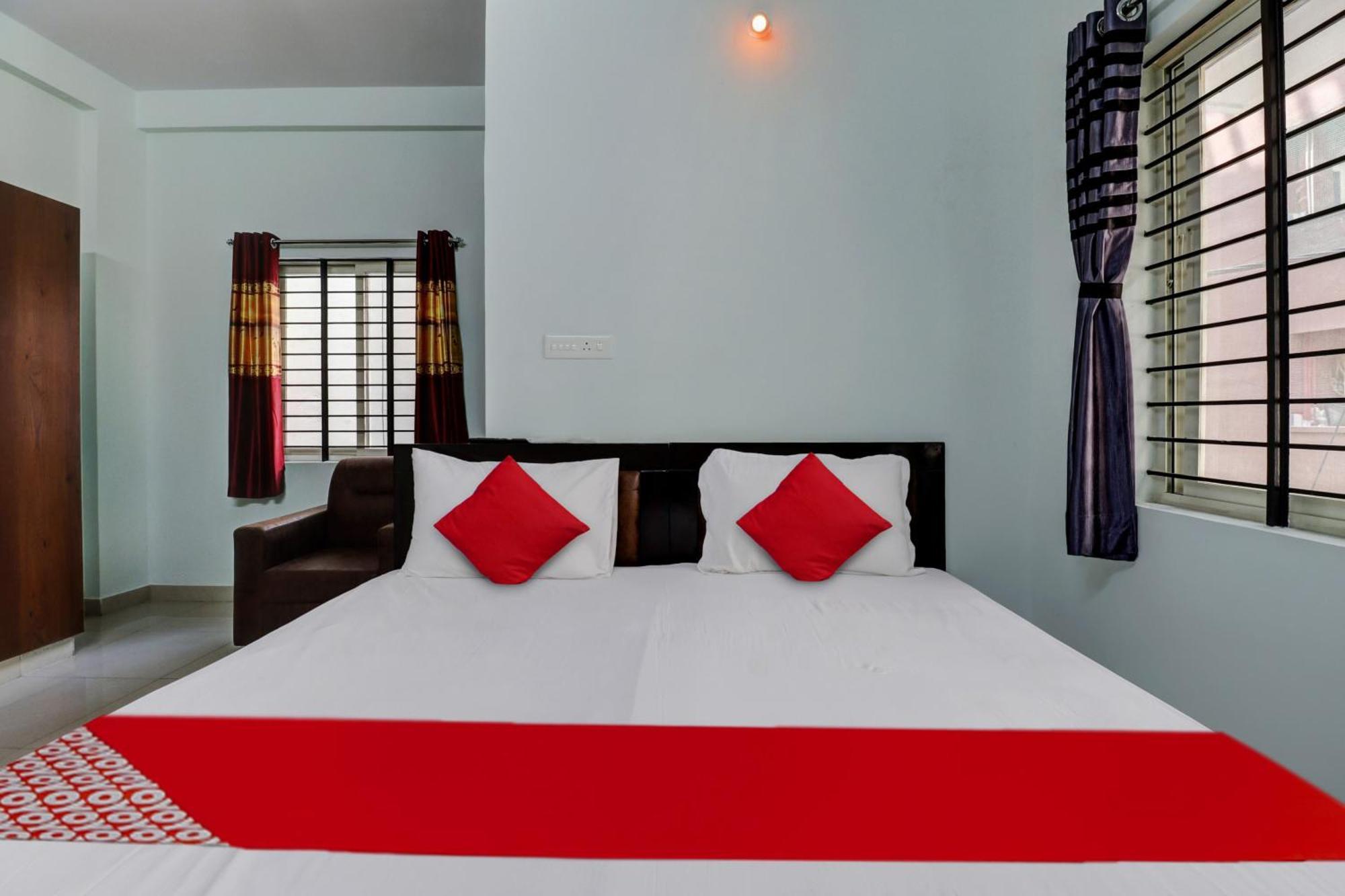 Oyo Pm Hotels Bangalore Luaran gambar